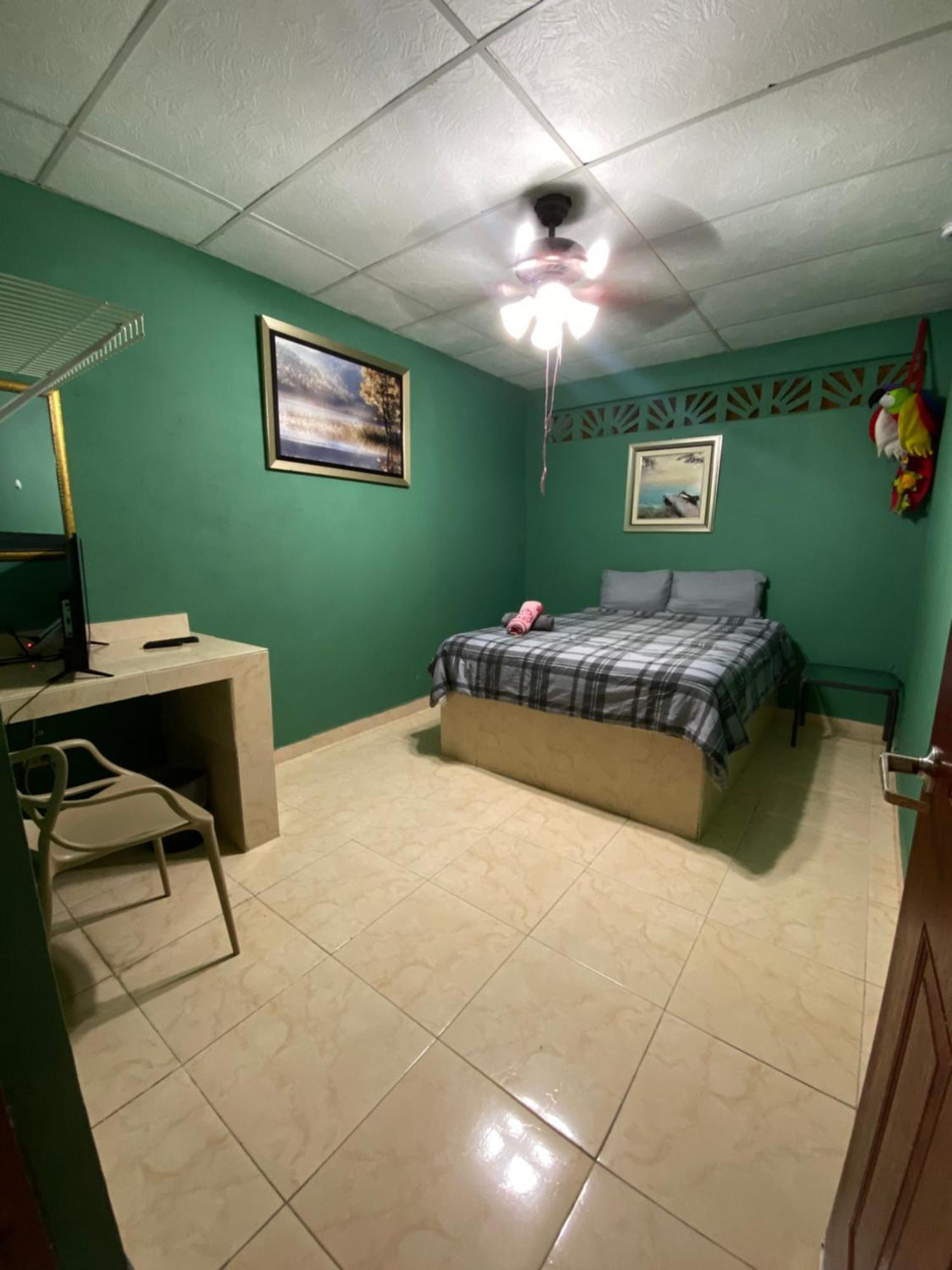 El Valle de Anton Windmill Hostal מראה חיצוני תמונה